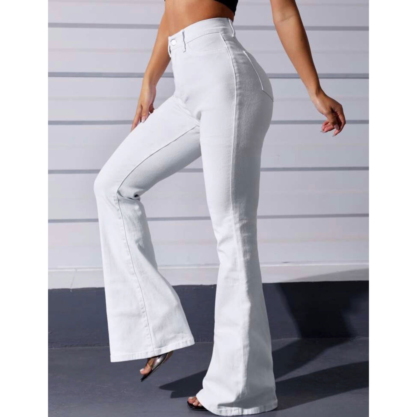 WHITE BELL BOTTOM JEANS